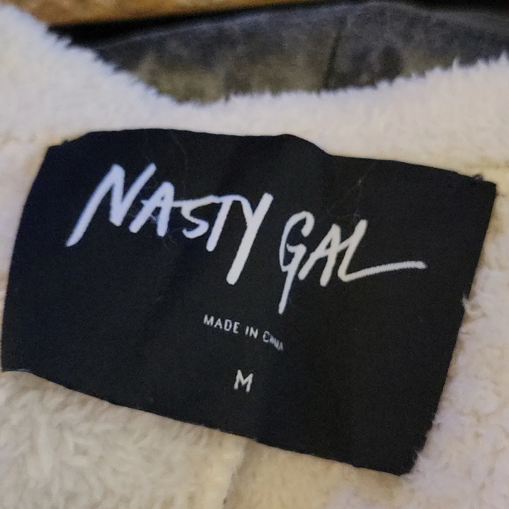 Nasty Gal animal print jacket cream faux fur lining asymmetrical zipper M EUC …